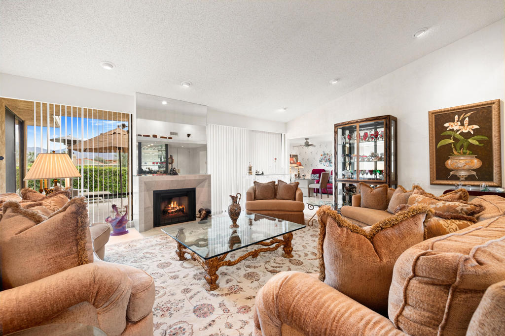 72419 Rodeo Way