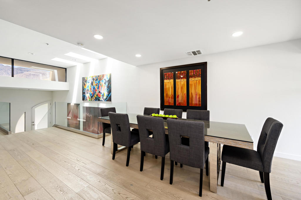 100 E Stevens Road 513