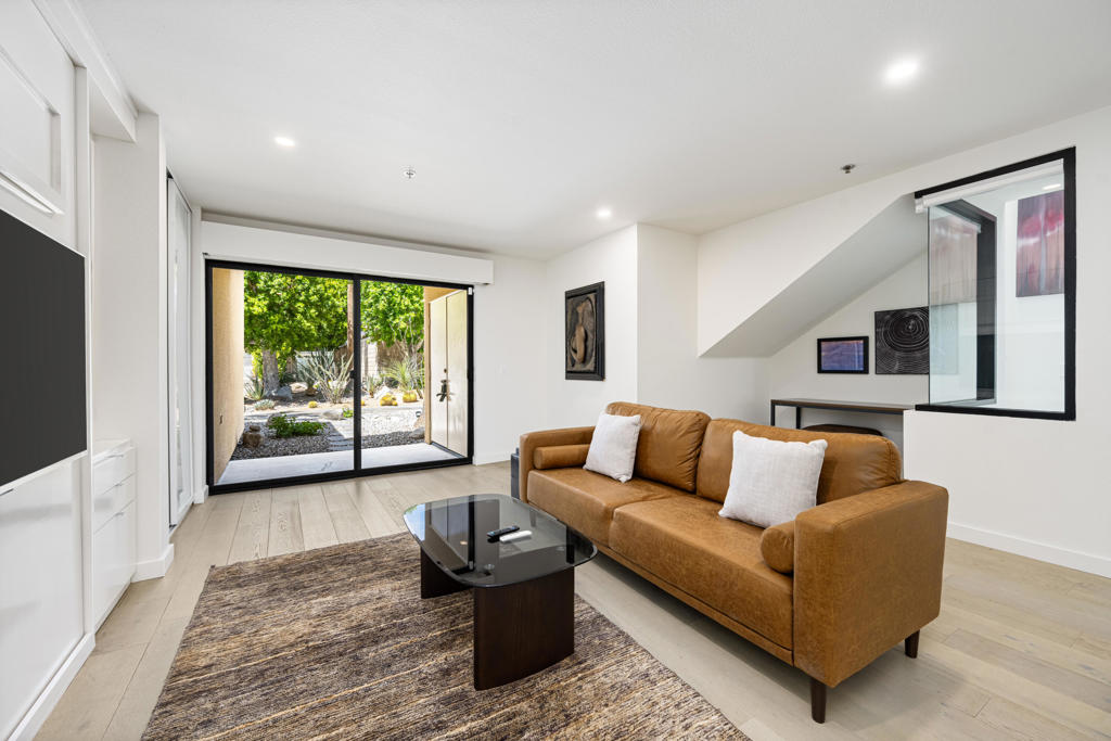 100 E Stevens Road 513