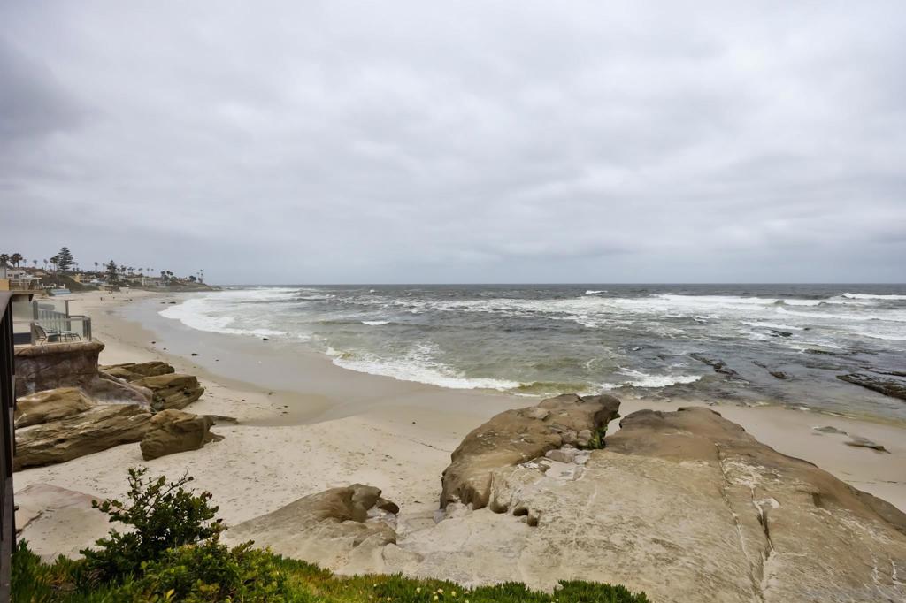 220 Coast Blvd 2M