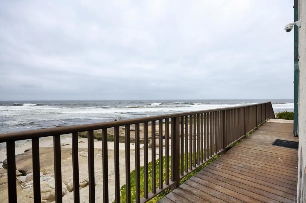 220 Coast Blvd 2M
