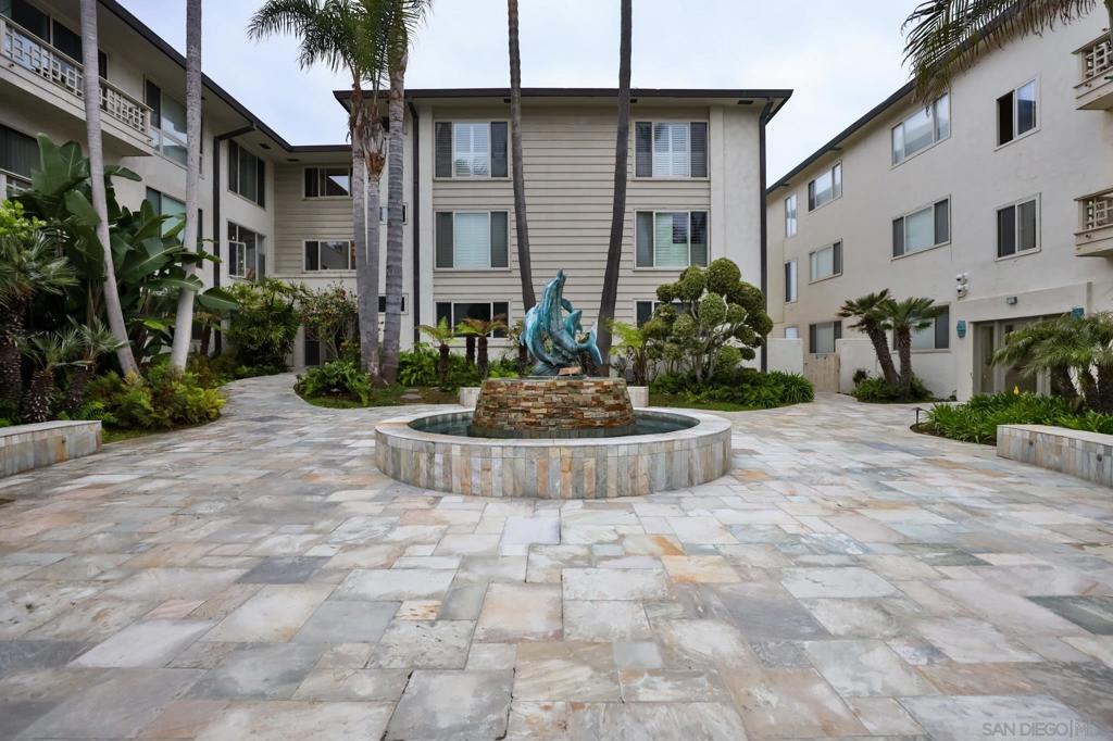 220 Coast Blvd 2M
