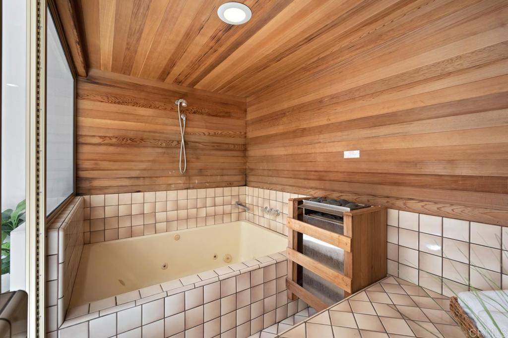 2324 La Costa Avenue C