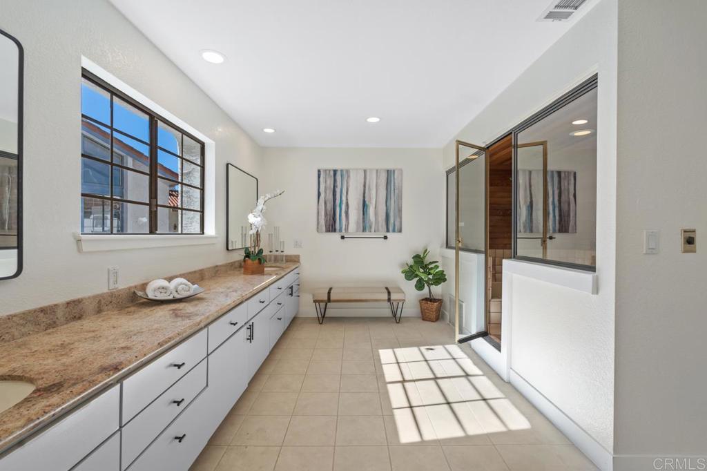 2324 La Costa Avenue C