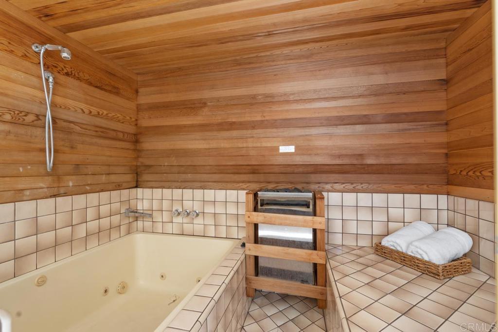 2324 La Costa Avenue C