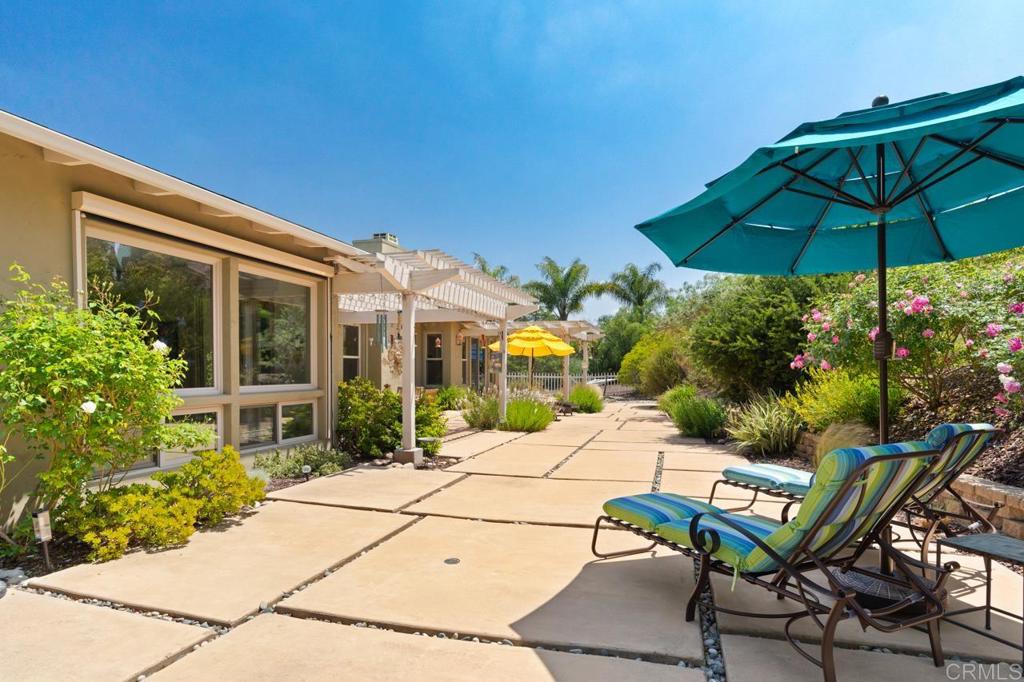 1444 North twin Oaks Valley Road