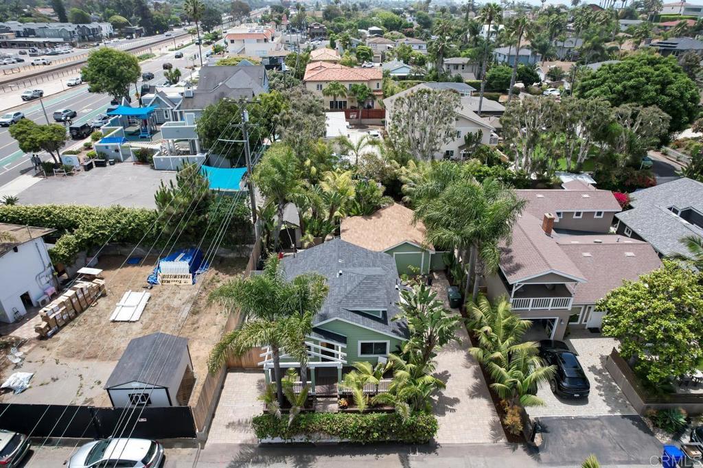 121 CADMUS St.