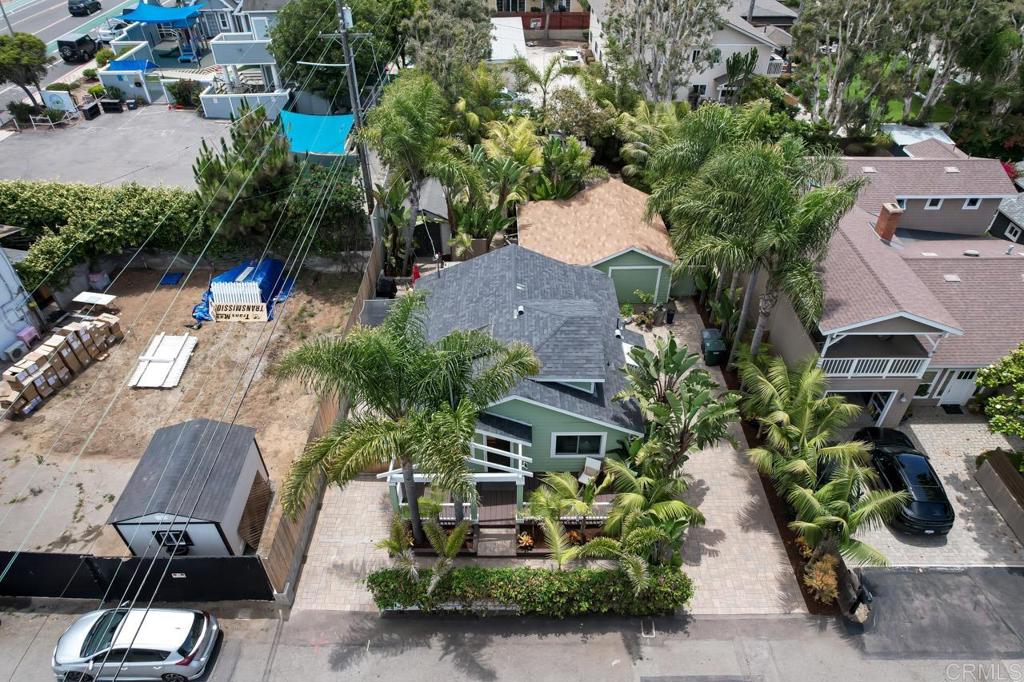 121 CADMUS St.