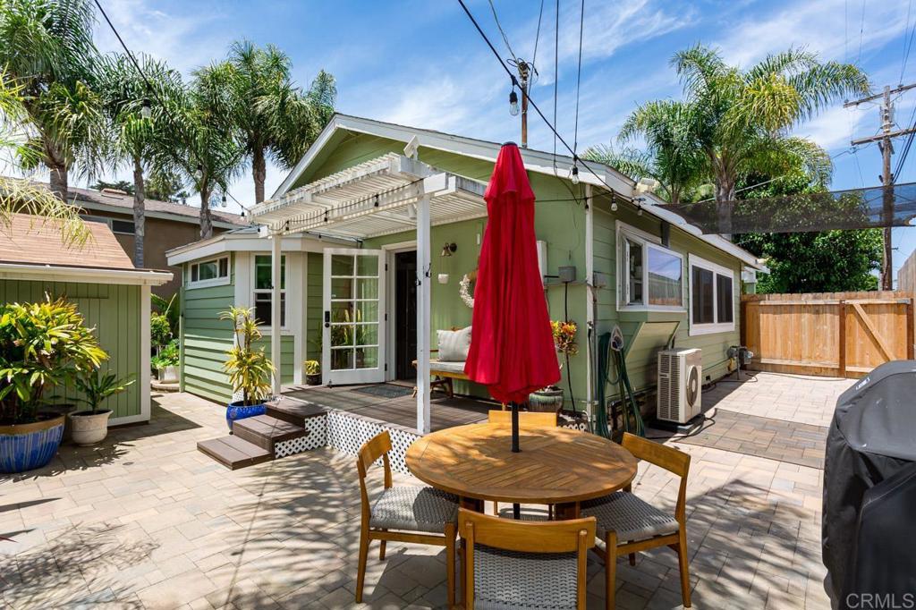 121 CADMUS St.