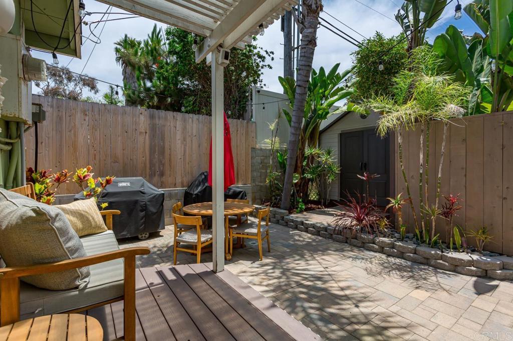121 CADMUS St.