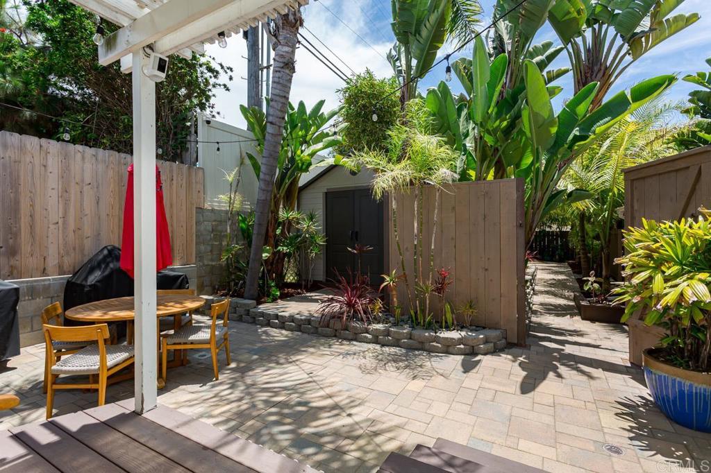 121 CADMUS St.
