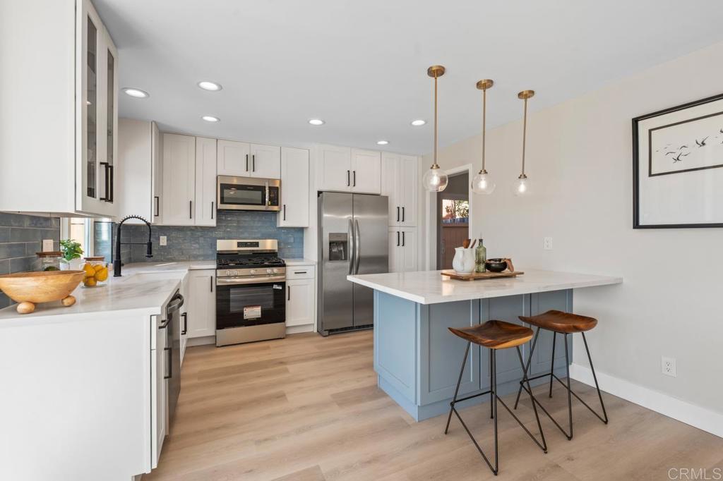 201 Meadow Vista Way