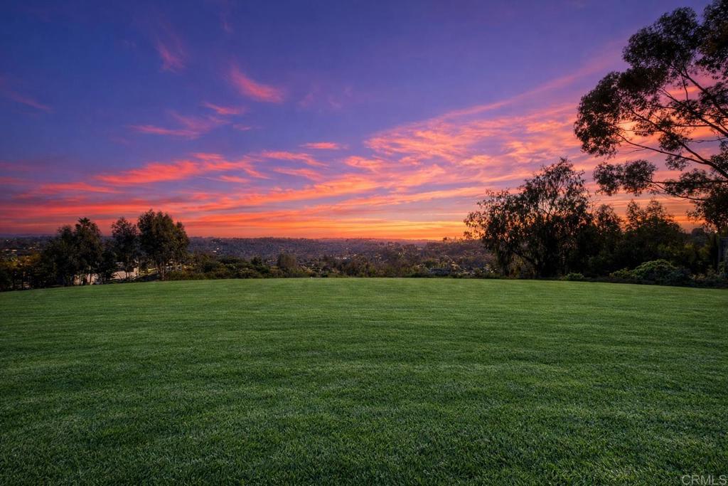 201 Meadow Vista Way