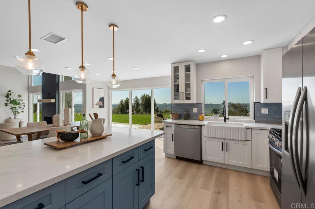 201 Meadow Vista Way