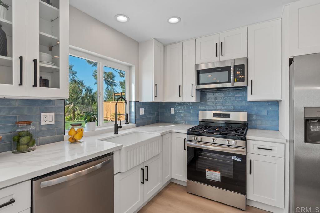 201 Meadow Vista Way