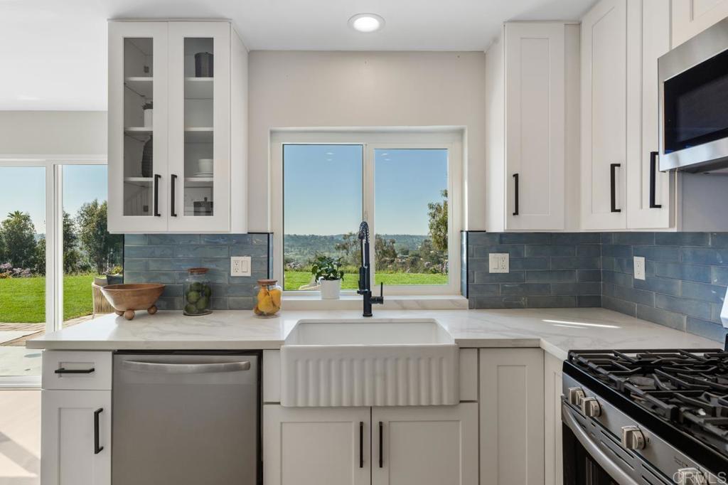 201 Meadow Vista Way