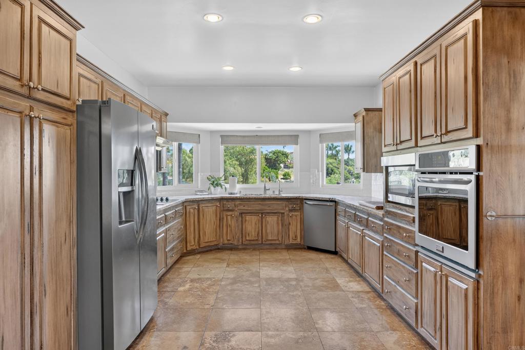 9908 West lilac