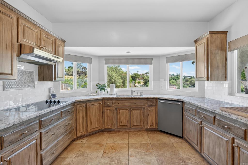 9908 West lilac