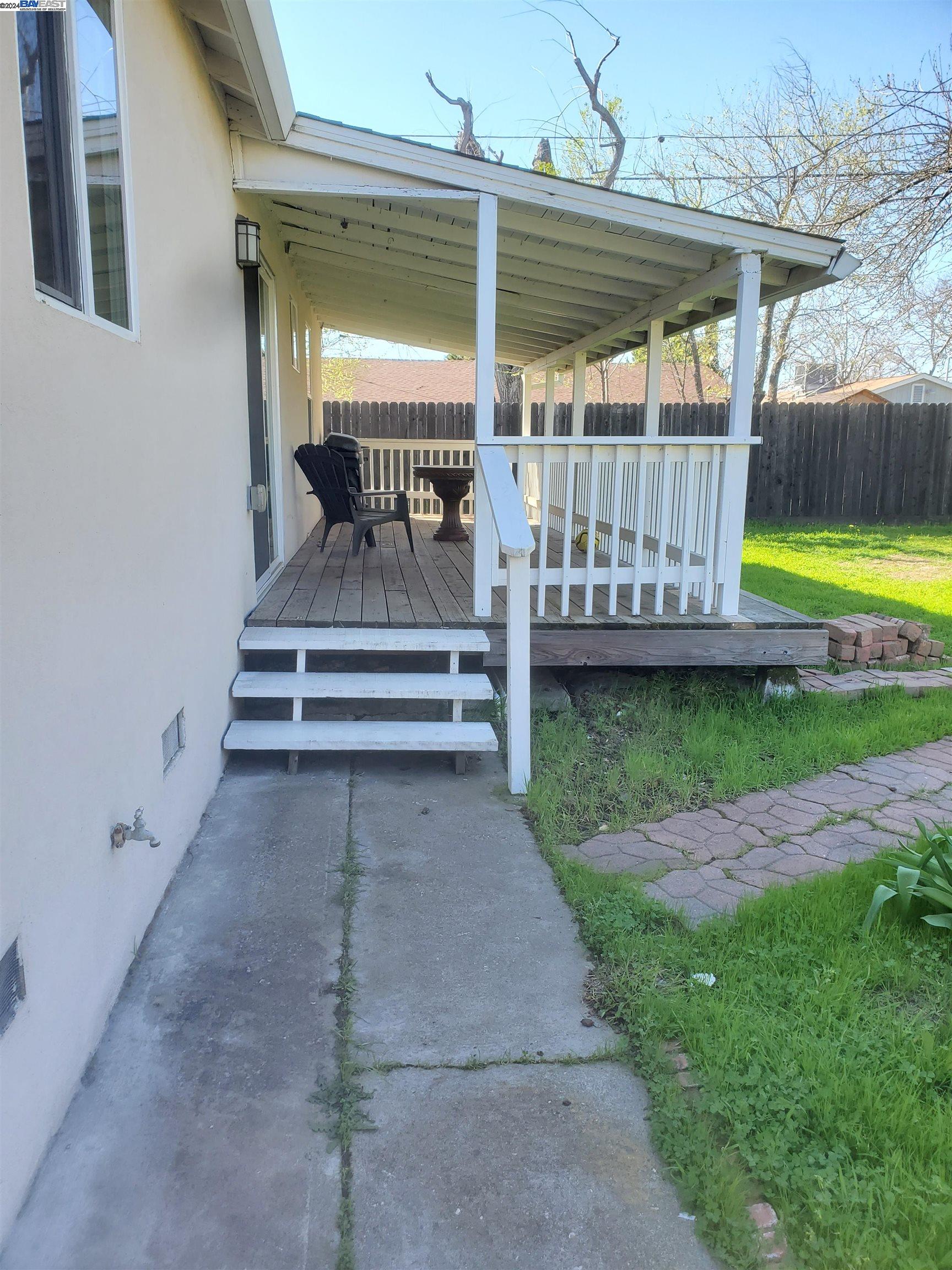 1873 Grand Ave