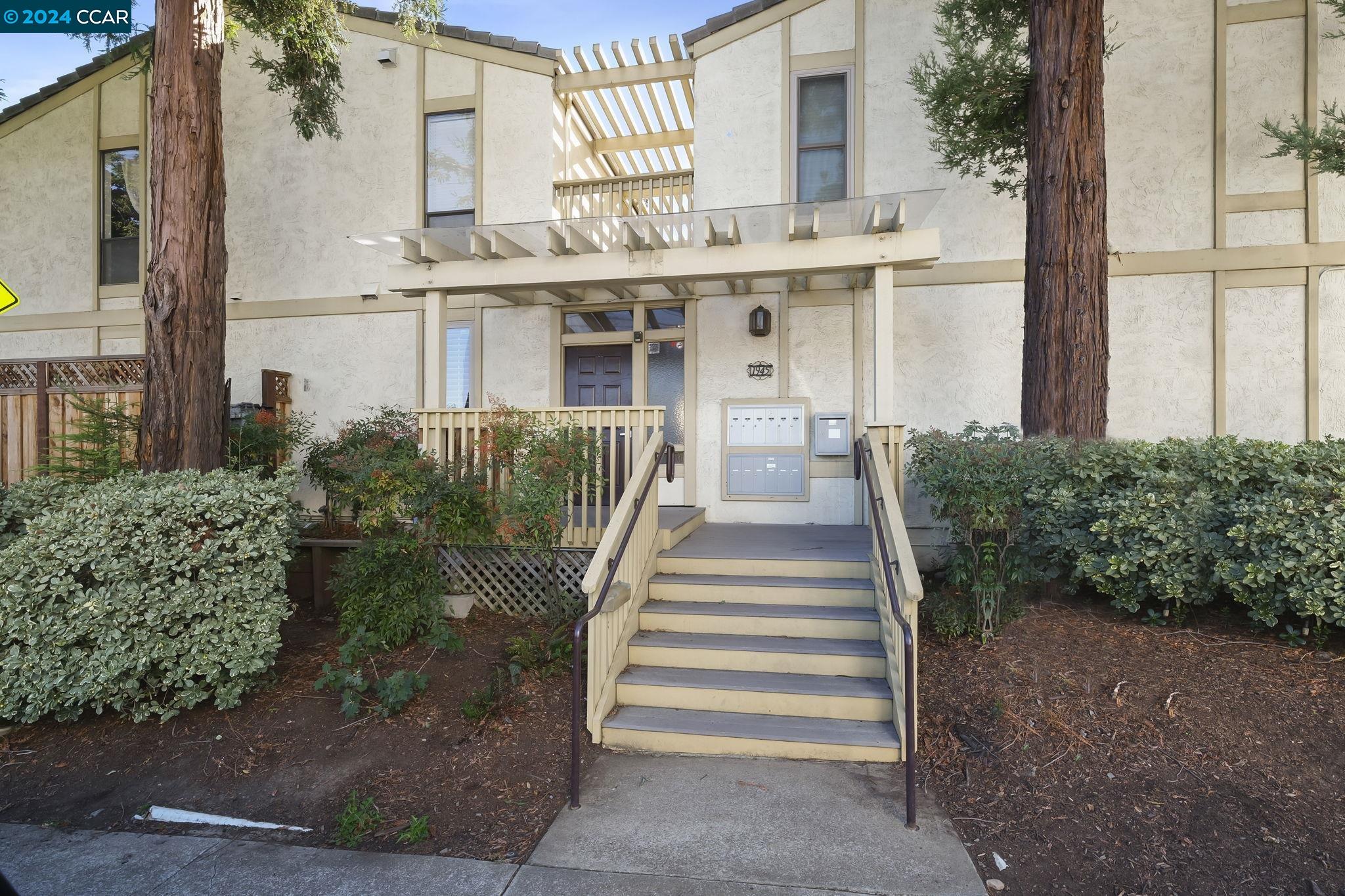 1945 Trinity Ave # 6