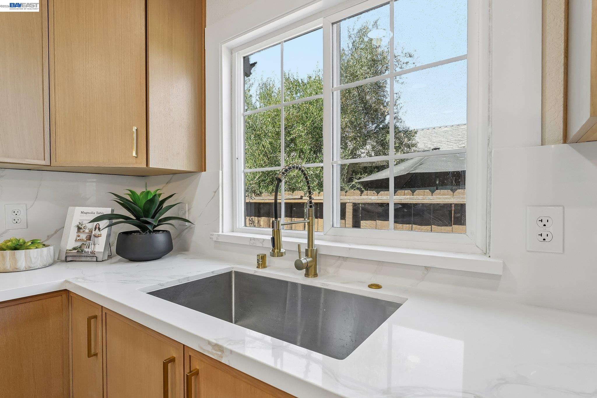 5954 Running Hills Ave