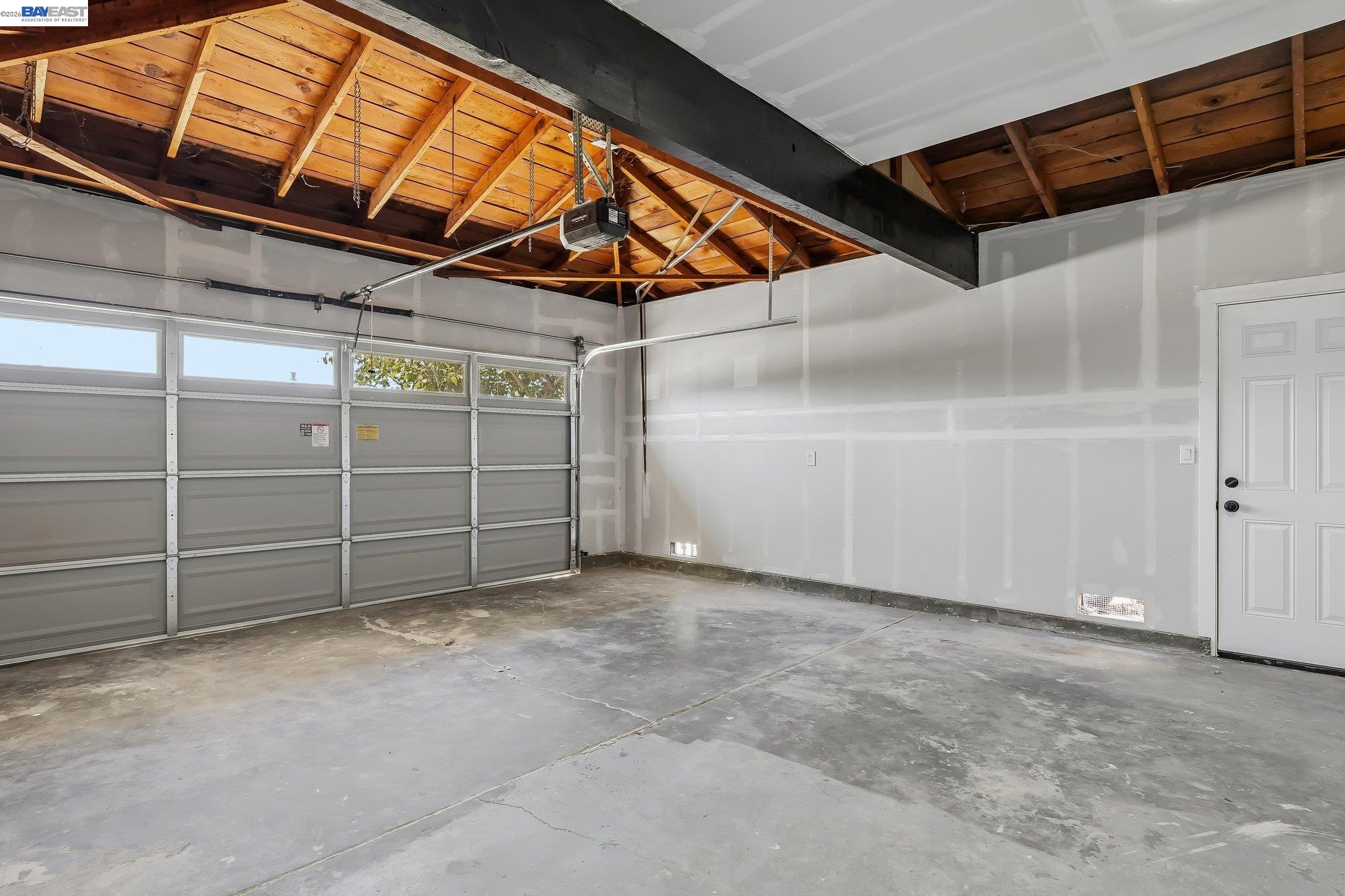 5954 Running Hills Ave