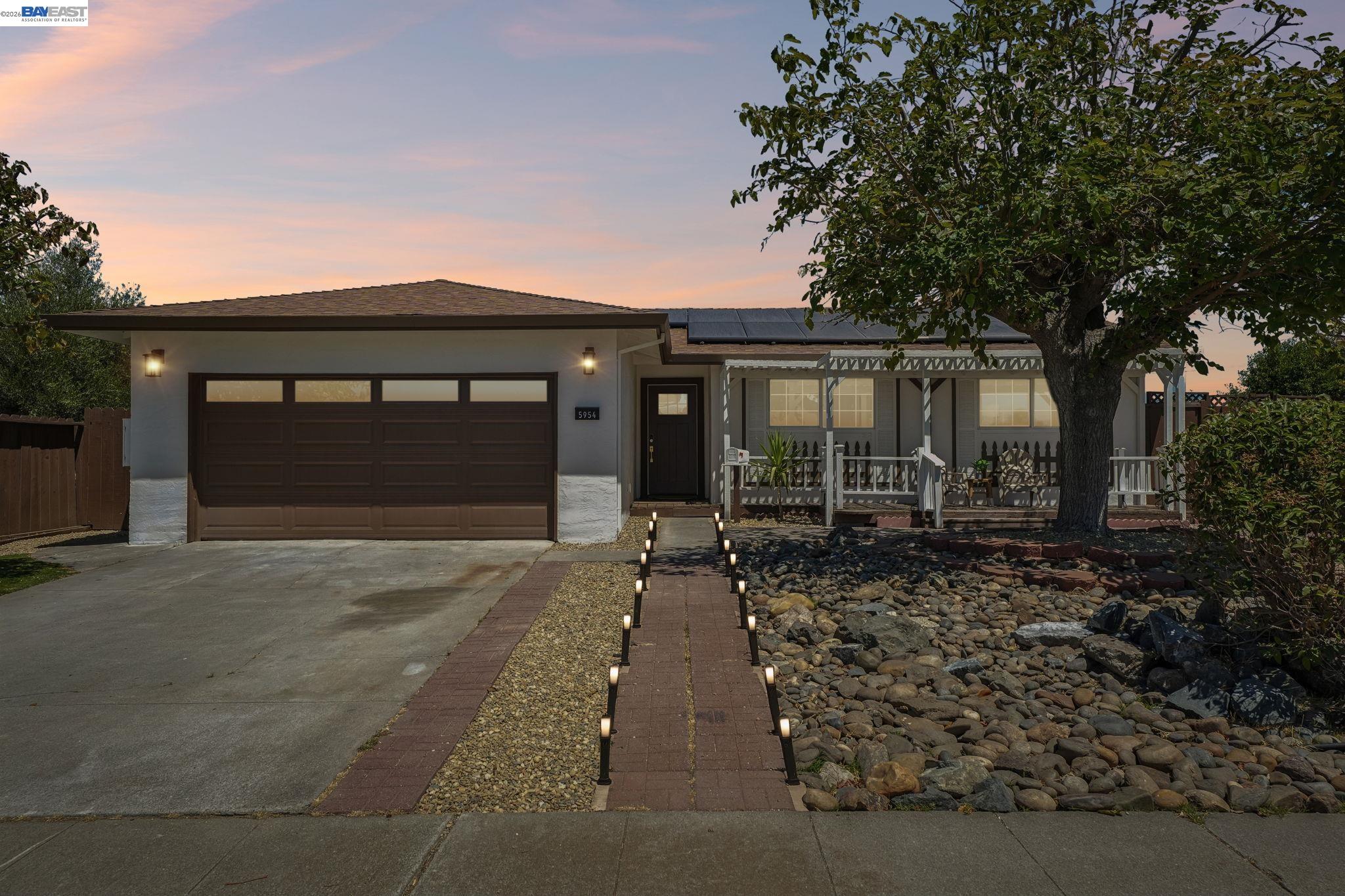 5954 Running Hills Ave