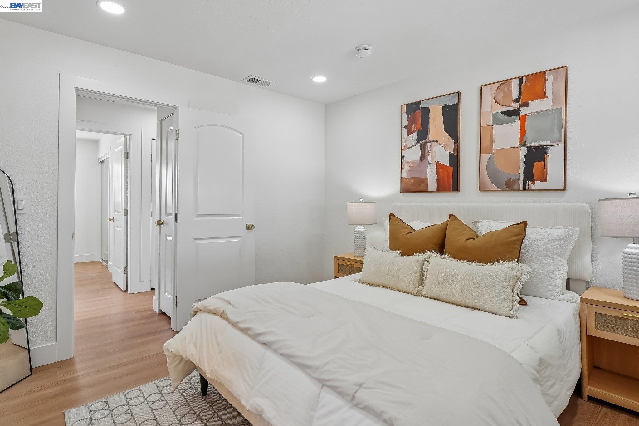 5954 Running Hills Ave