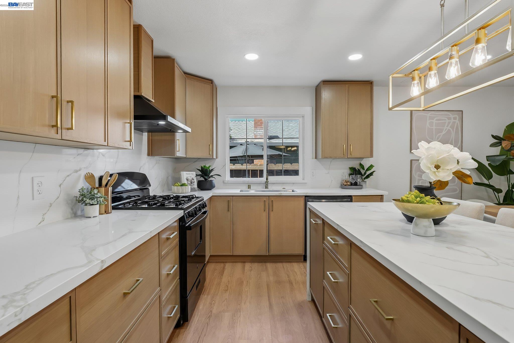 5954 Running Hills Ave