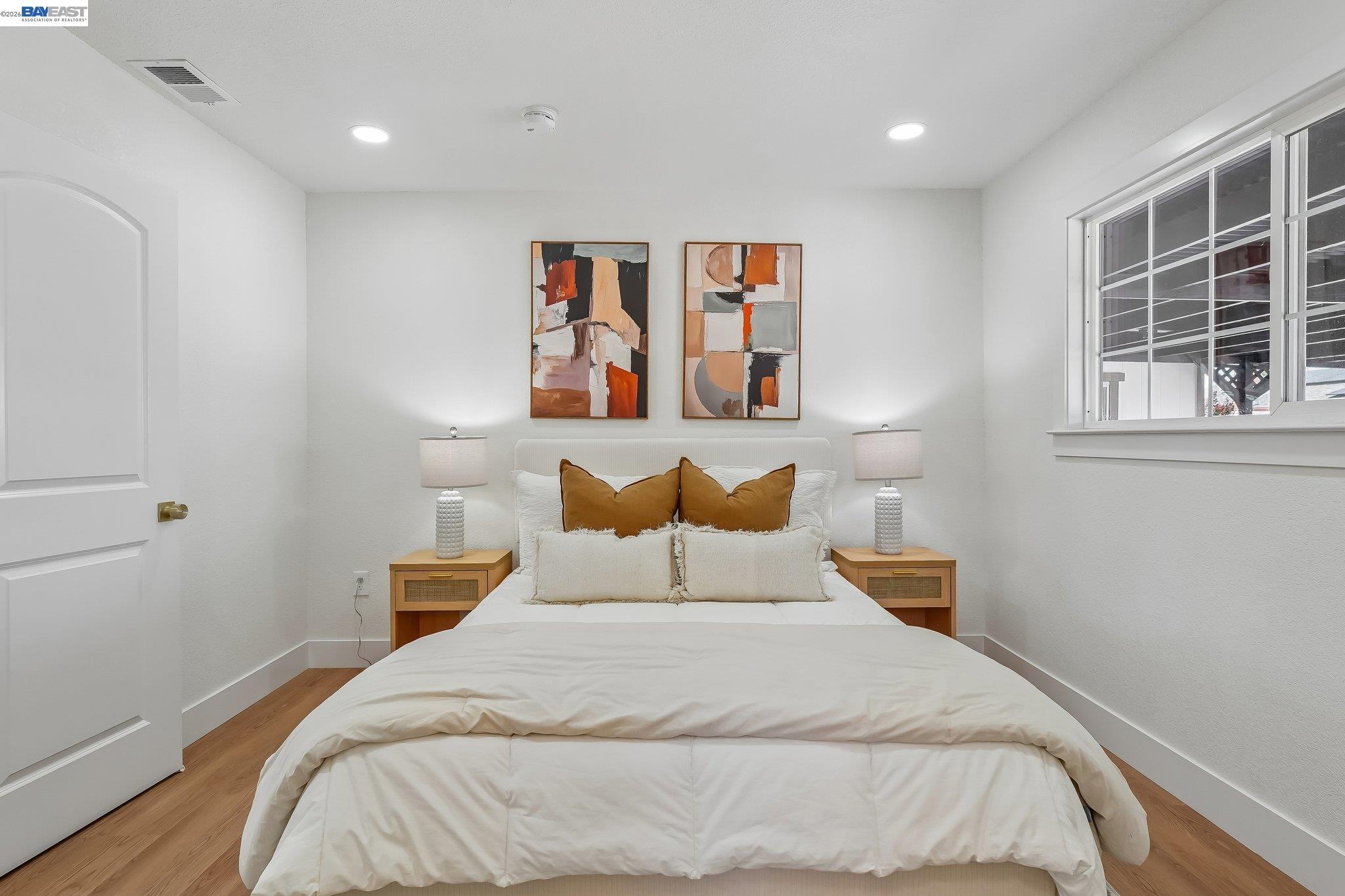 5954 Running Hills Ave