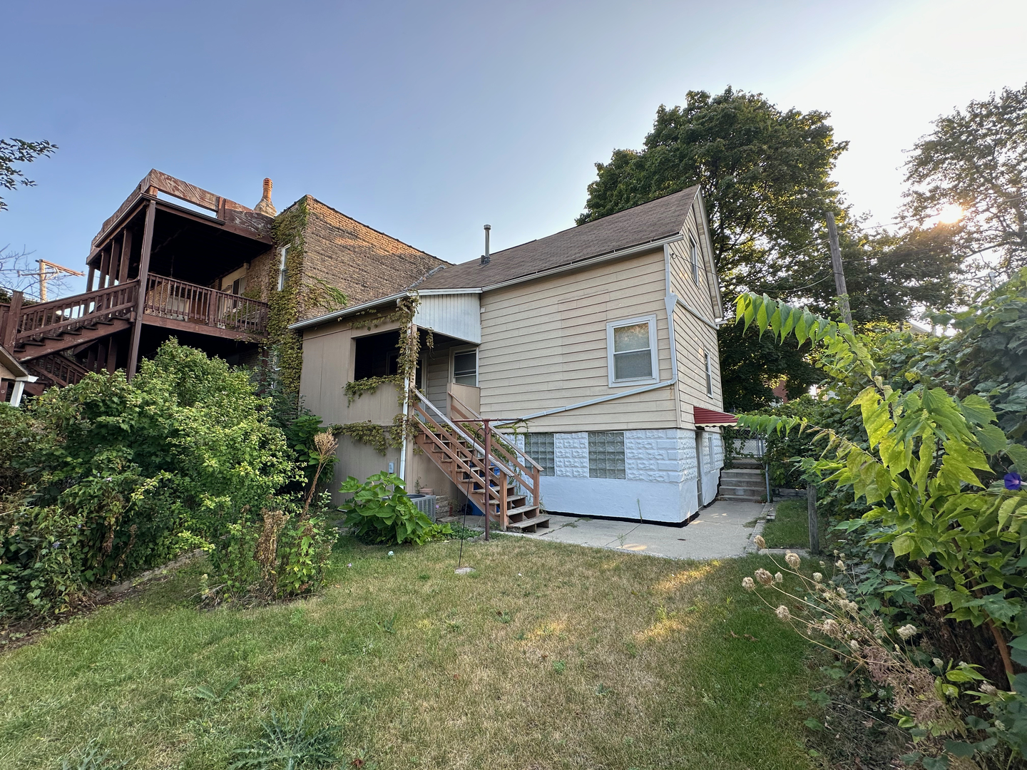 3116 N Oakley Avenue