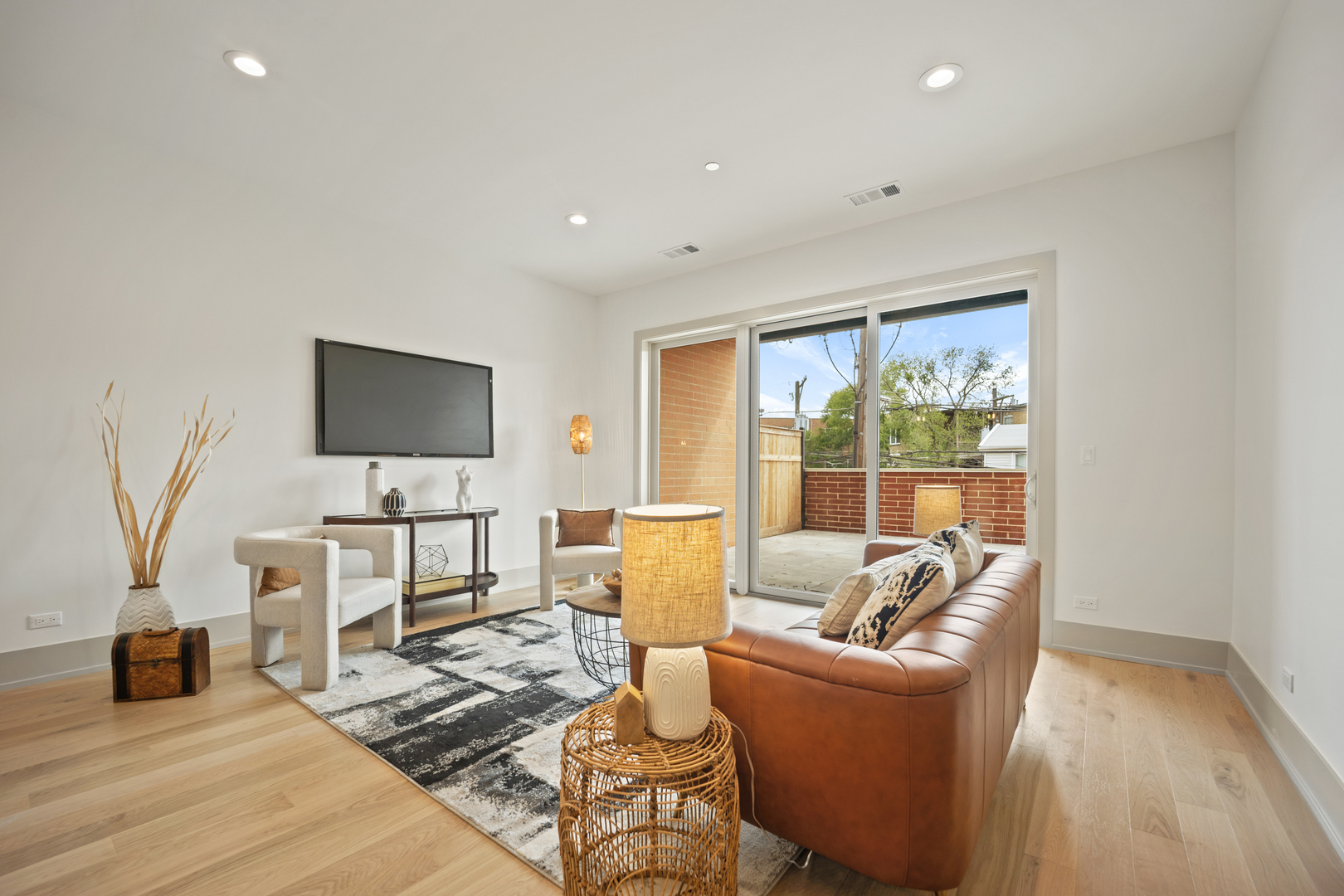 1548 W Ardmore Avenue Unit: 3B