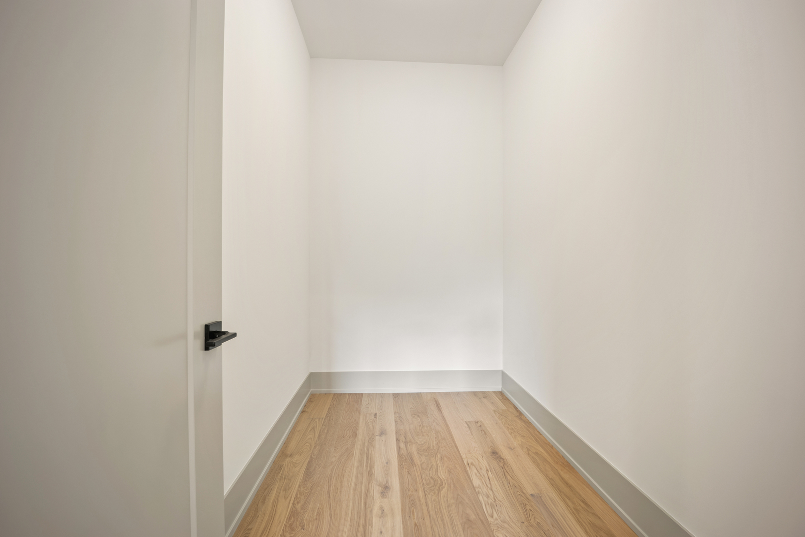 1548 W Ardmore Avenue Unit: 3B