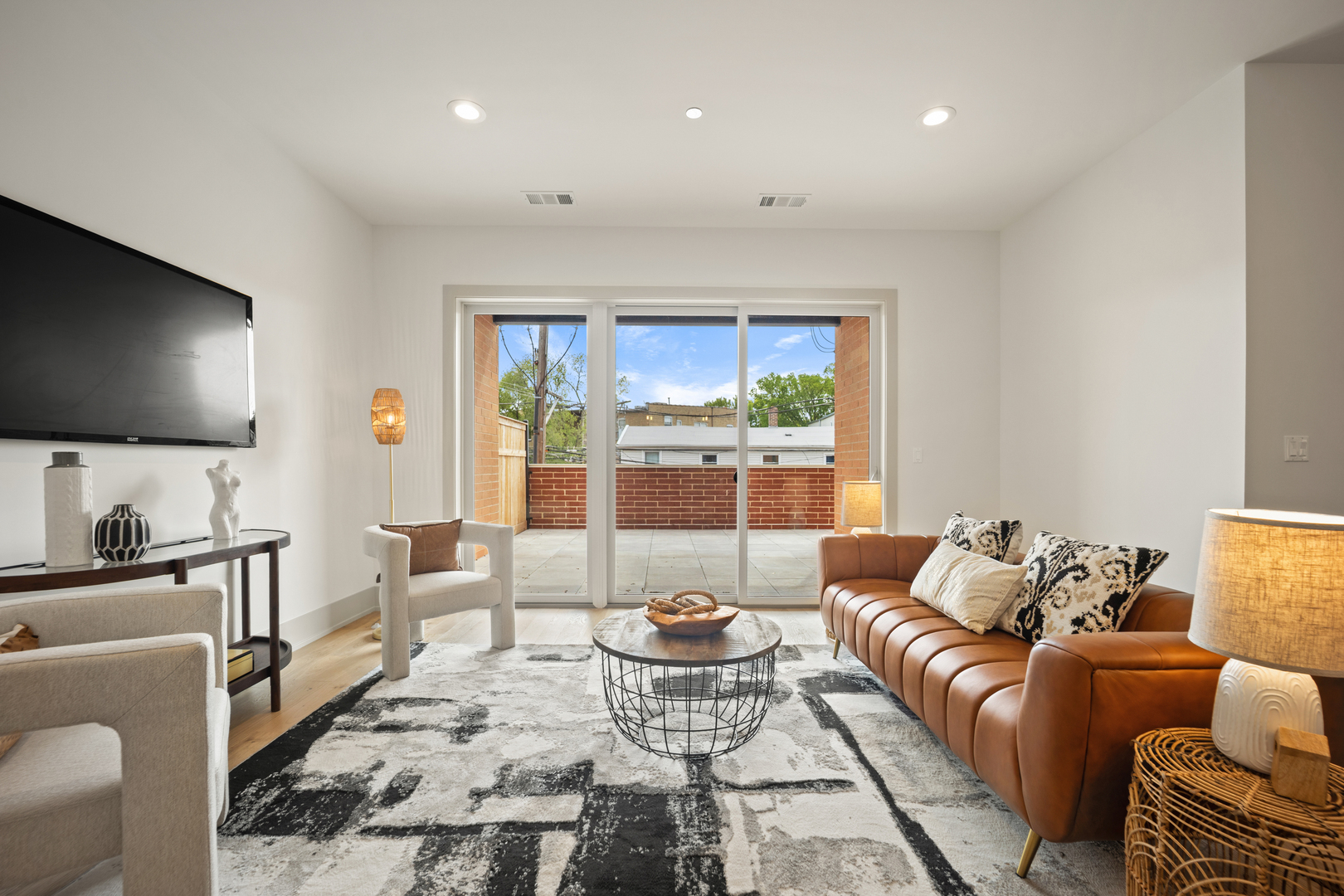 1548 W Ardmore Avenue Unit: 3B