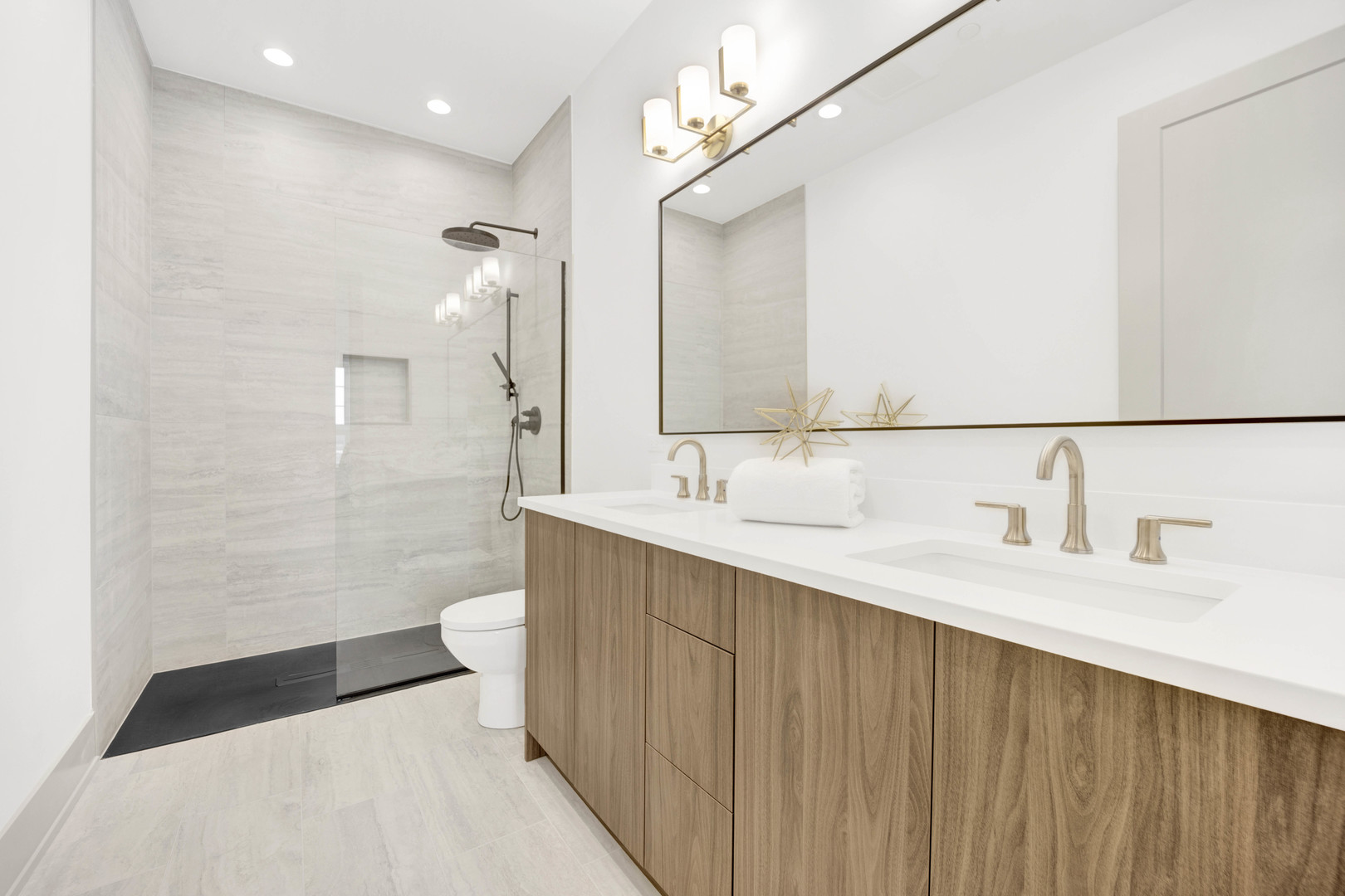 1548 W Ardmore Avenue Unit: 3G