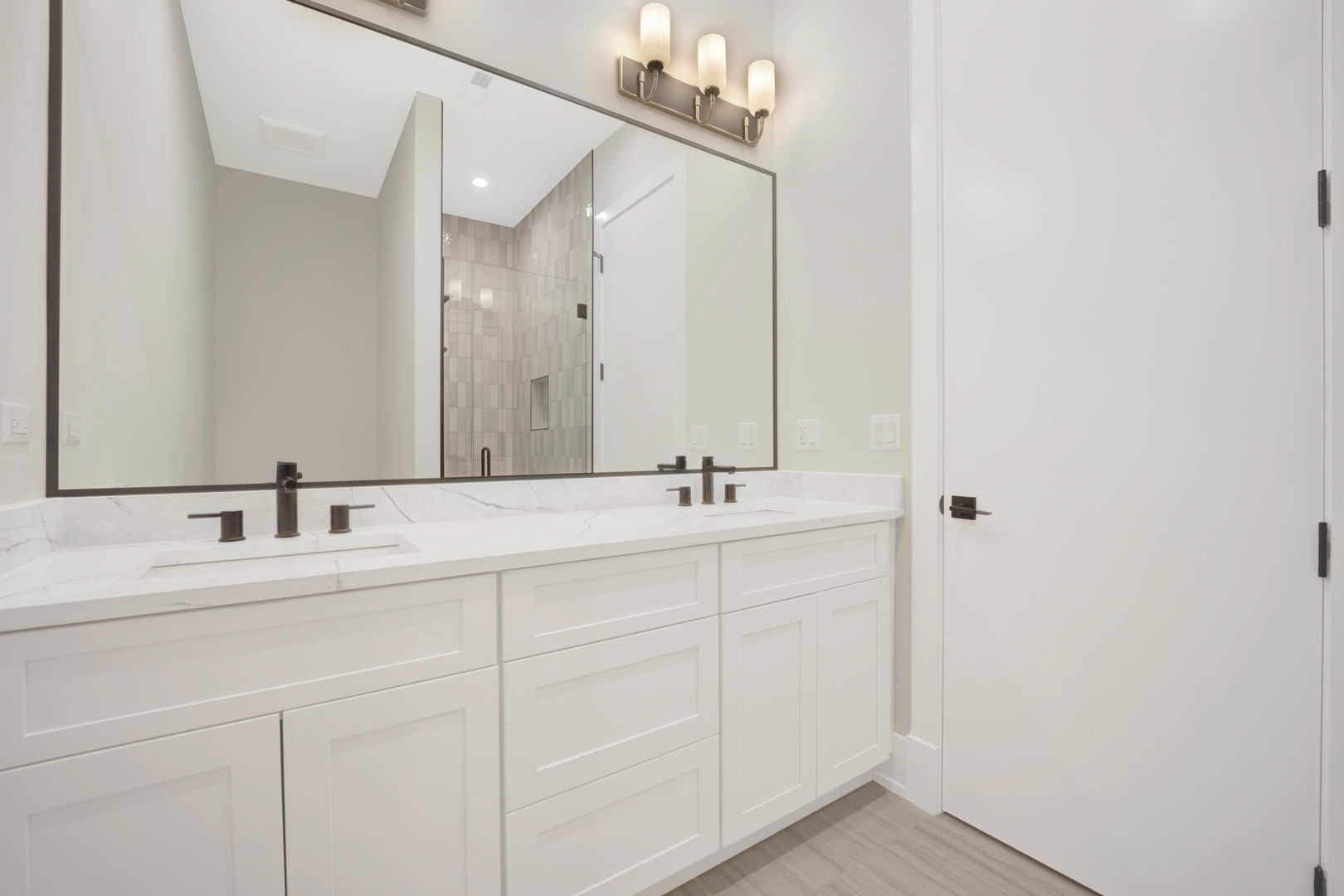 4347 N Richmond Avenue Unit: 2S