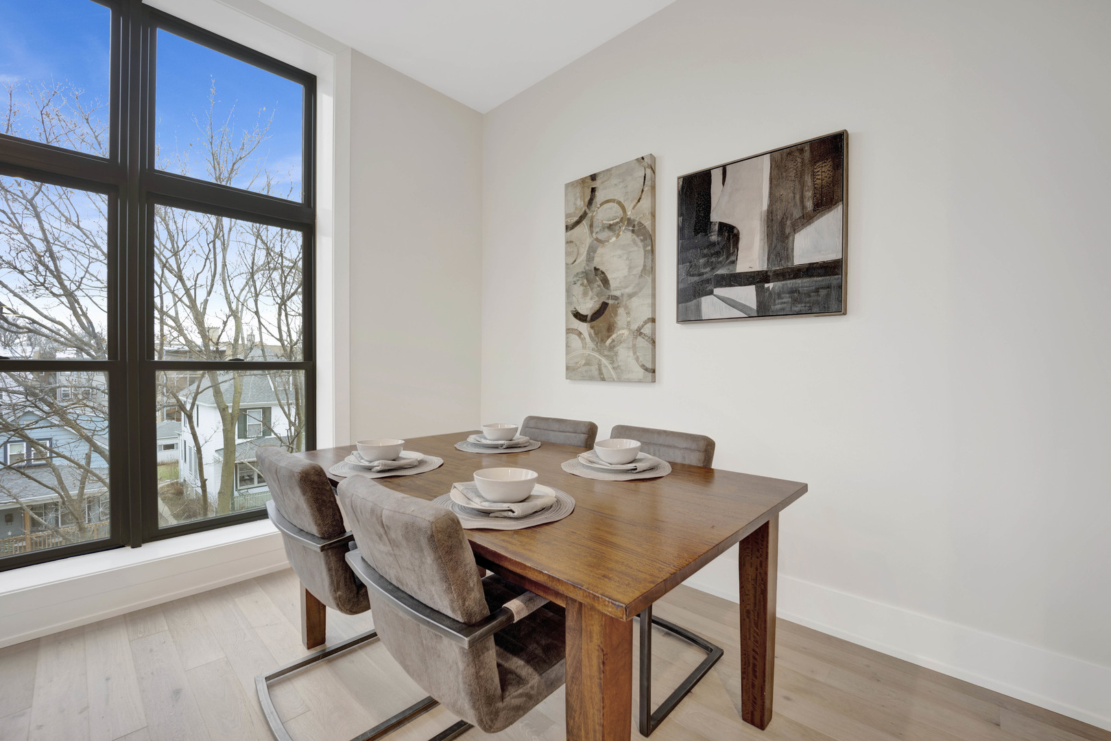 4347 N Richmond Avenue Unit: 2S