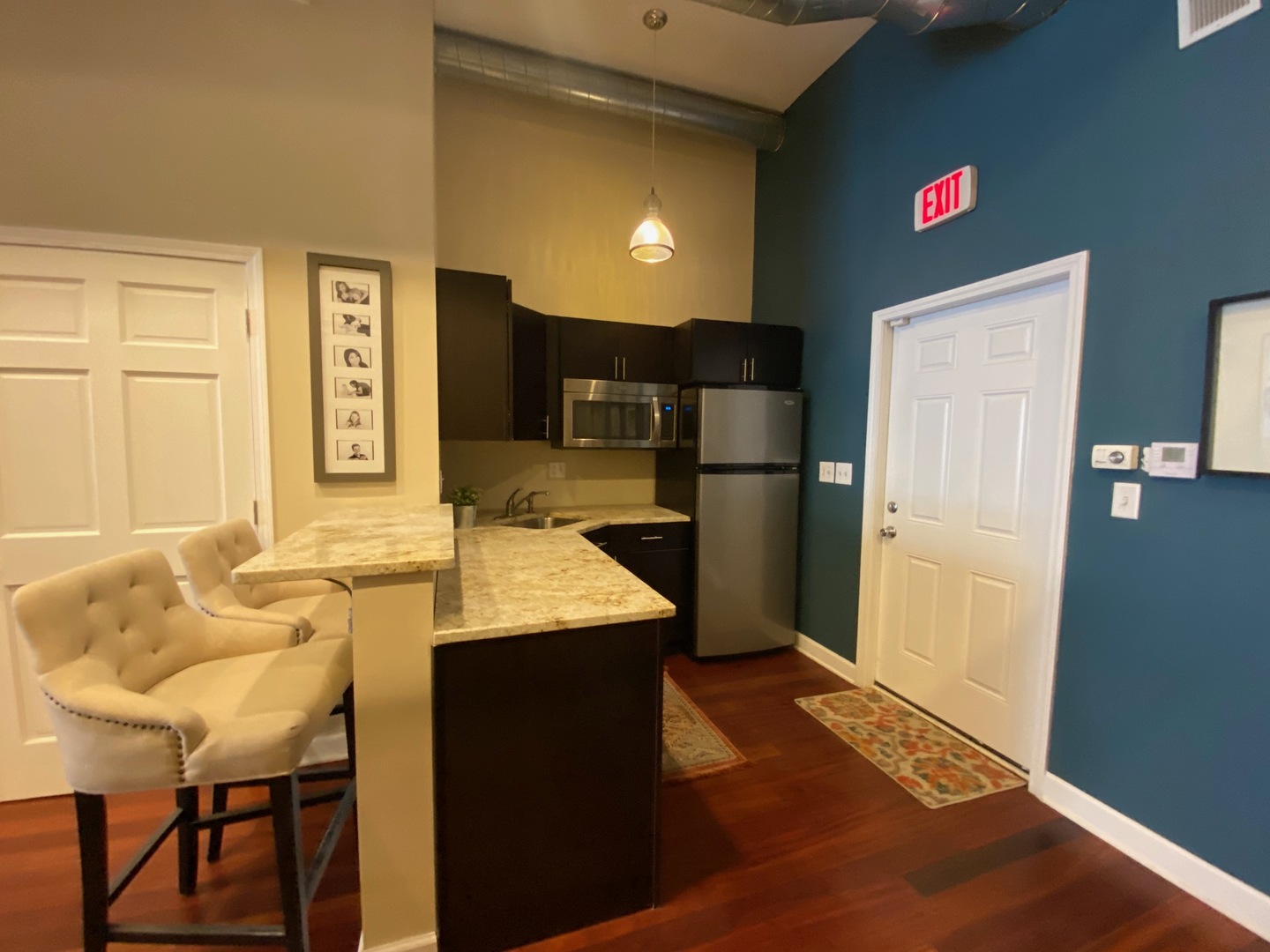 2135 W BELMONT Avenue Unit: 1