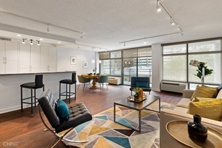 1430 N ASTOR Street Unit: 7A