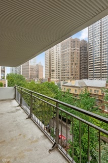 1430 N ASTOR Street Unit: 7A