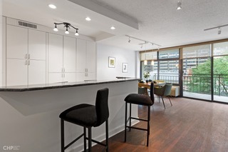 1430 N ASTOR Street Unit: 7A