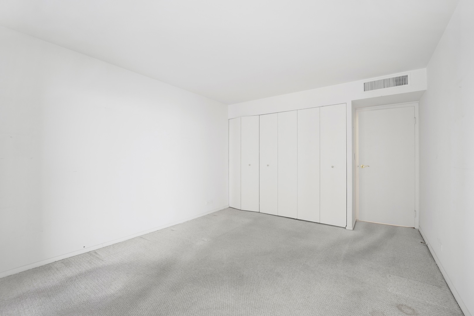 6033 N SHERIDAN Road Unit: 8E