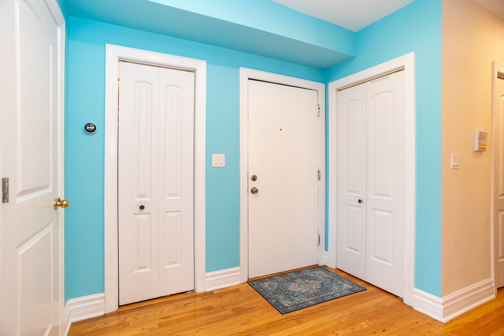 1239 W Jarvis Avenue Unit: 3