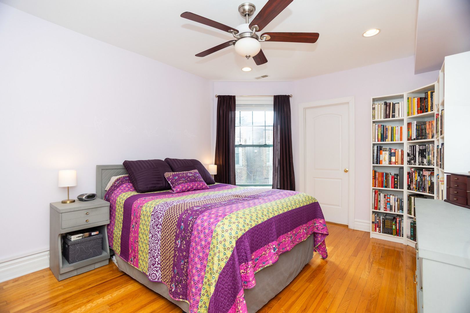 1239 W Jarvis Avenue Unit: 3