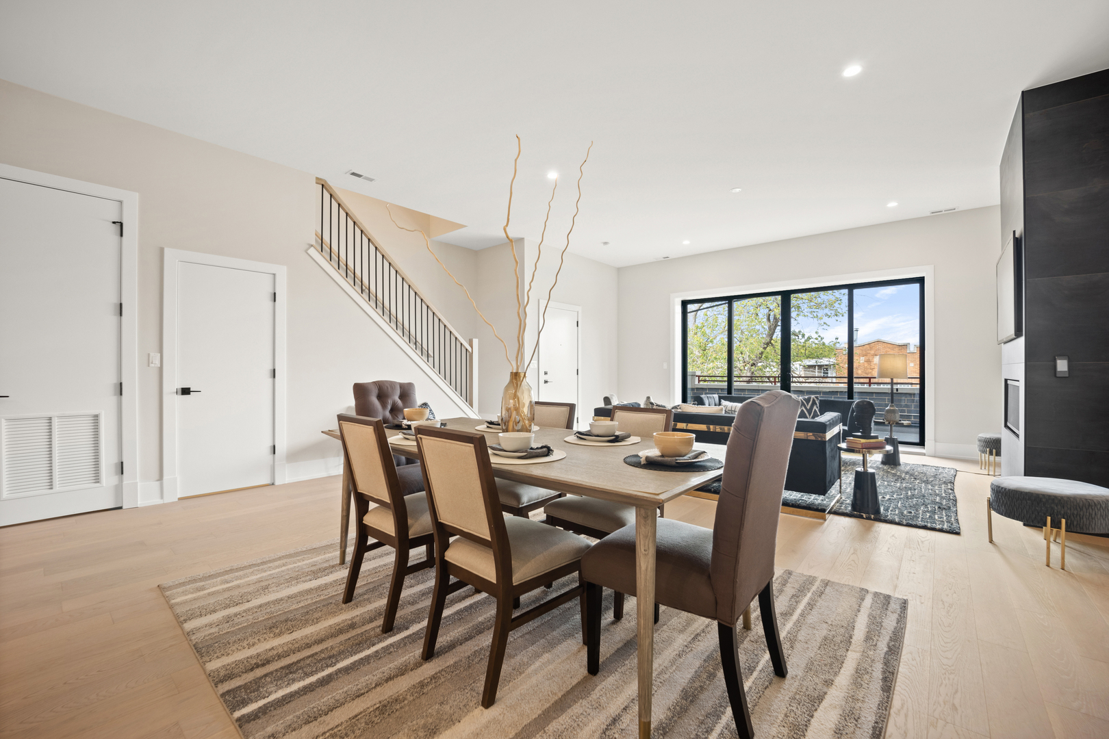 4343 N Richmond Avenue Unit: 3N