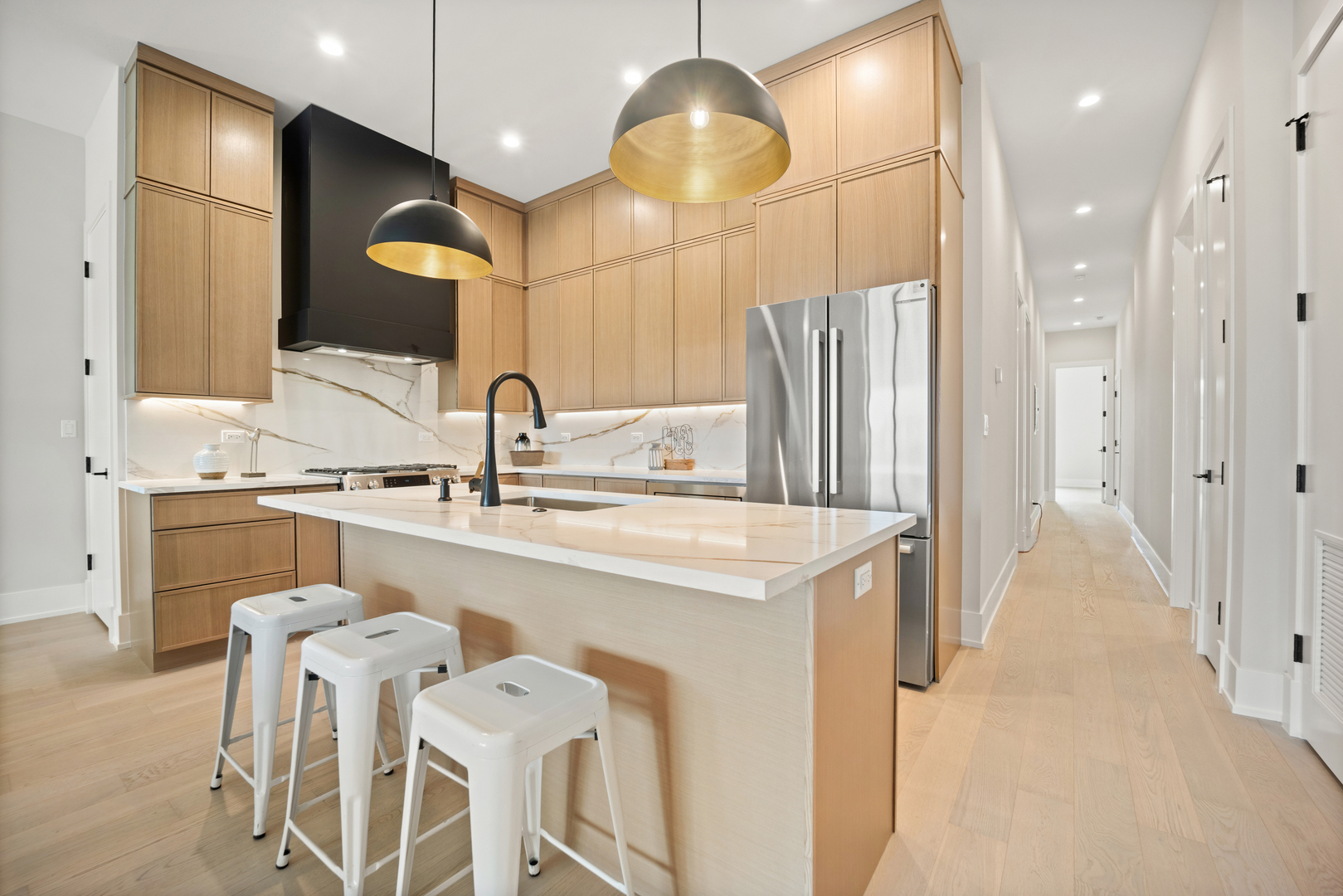4343 N Richmond Avenue Unit: 3N