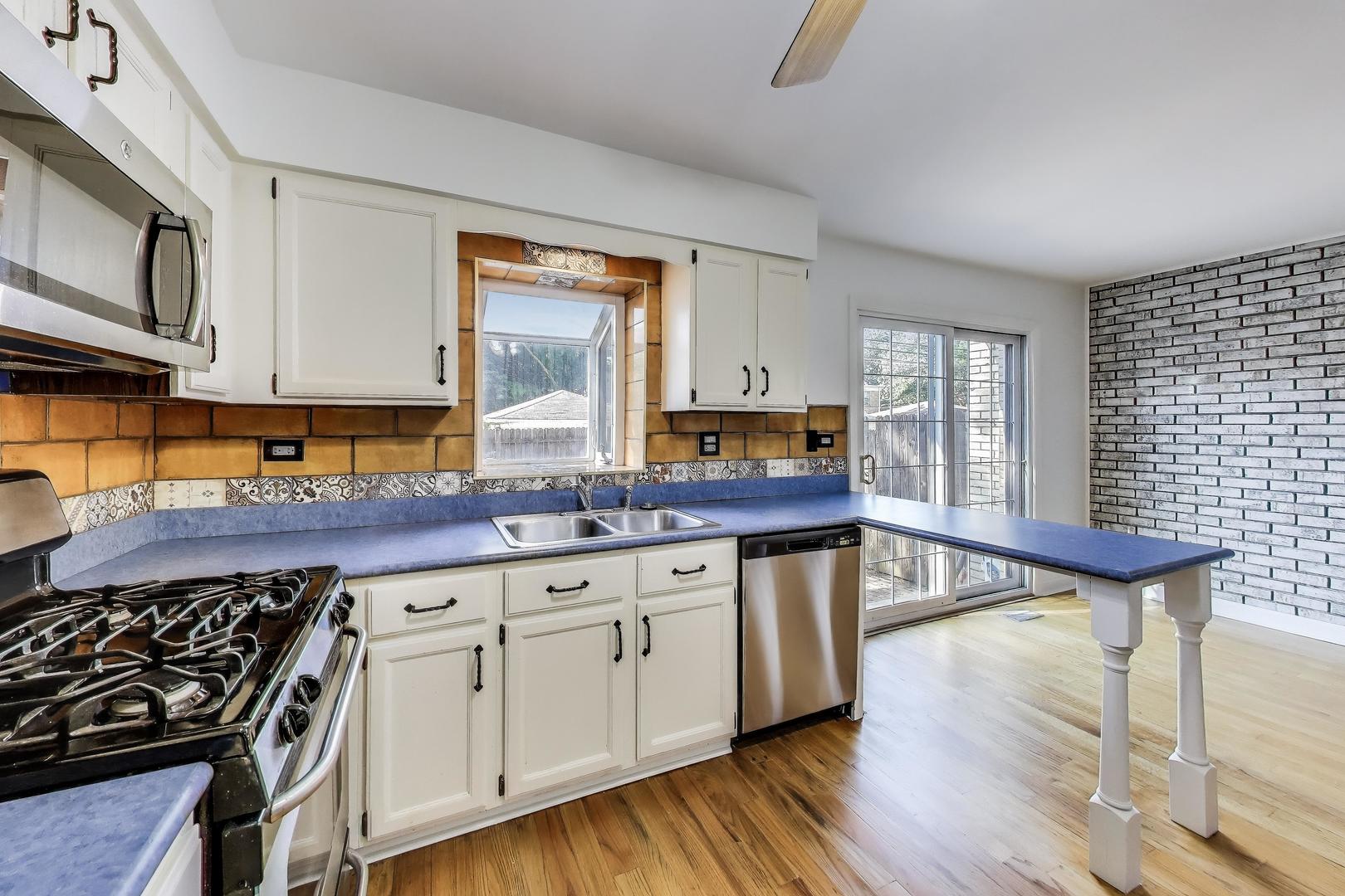 6963 N Bell Avenue Unit: 106
