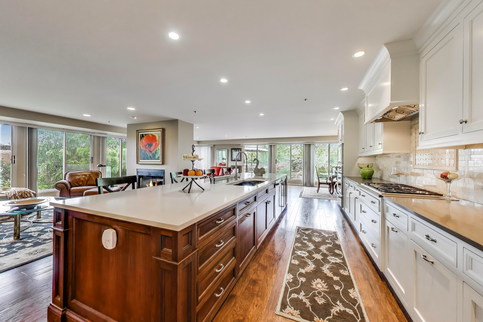 2050 Arbor Lane Unit: 301