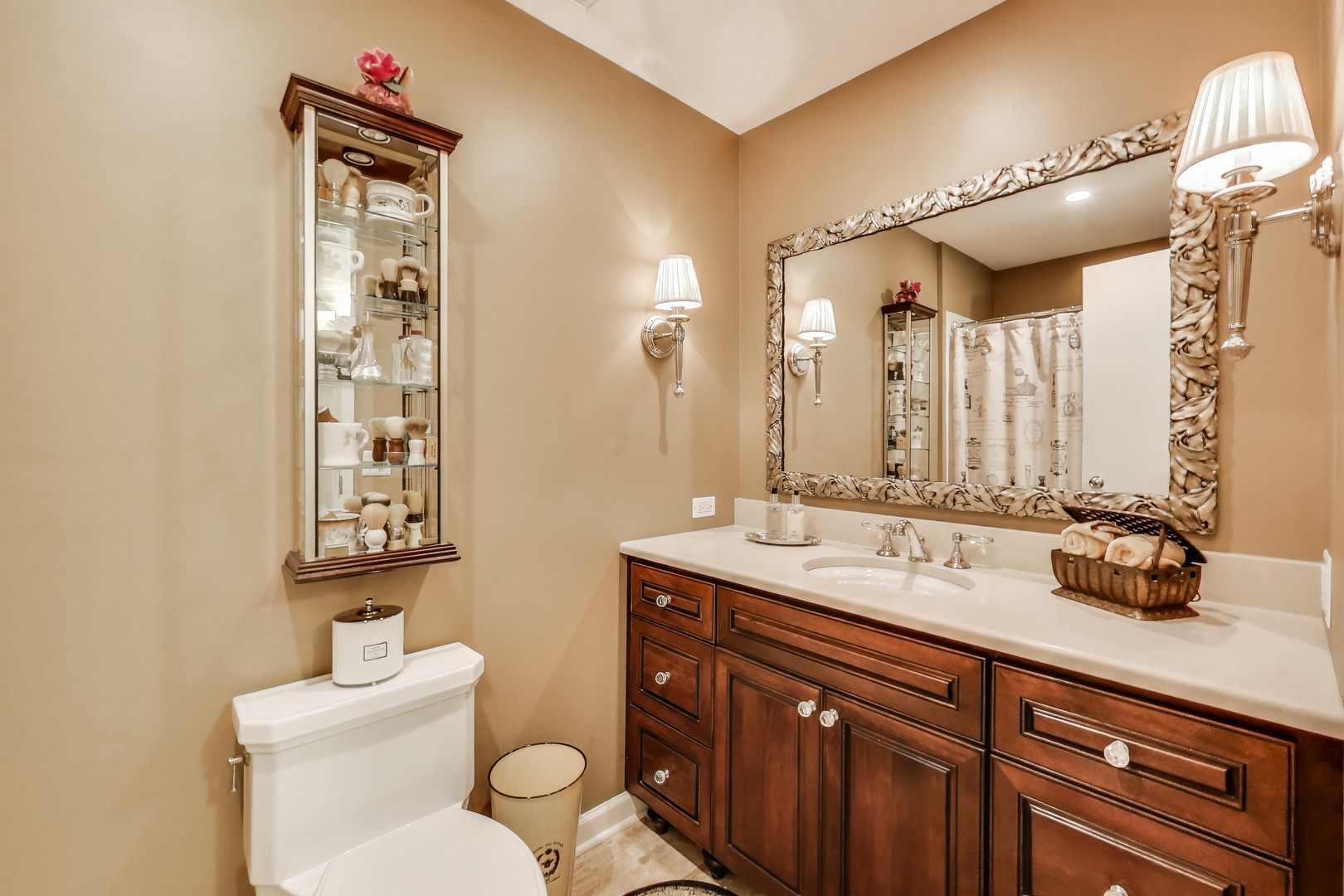 2050 Arbor Lane Unit: 301