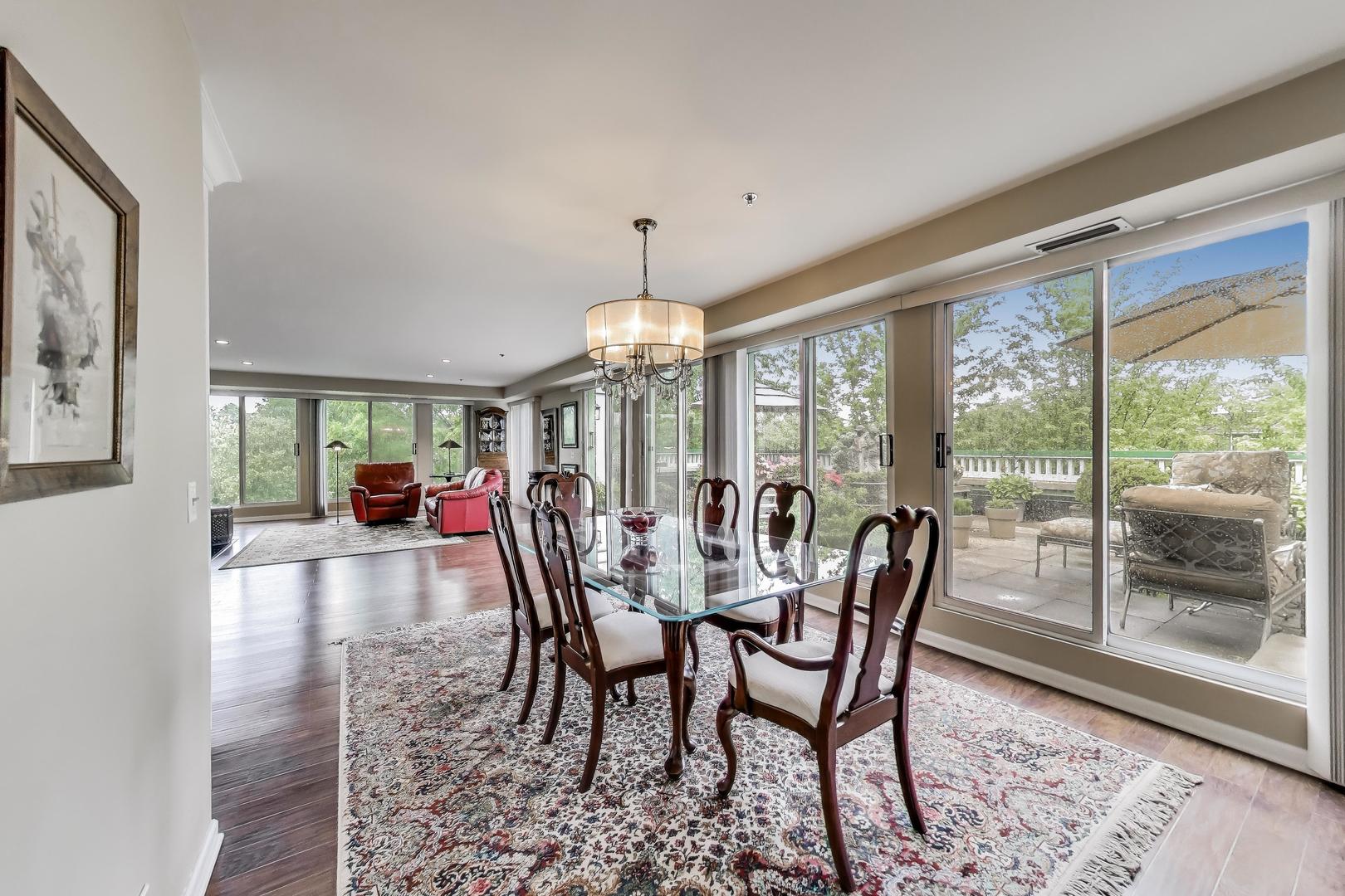 2050 Arbor Lane Unit: 301